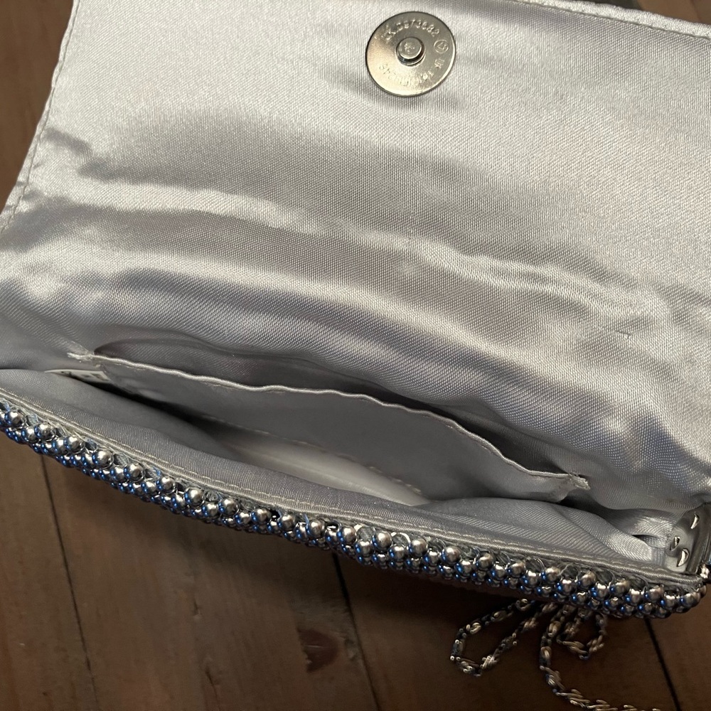 Mini Beaded Crossbody Bag - Picture 4 of 8